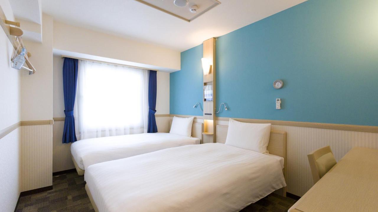 Toyoko Inn Kashiwa-Eki Higashi-Guchi Buitenkant foto
